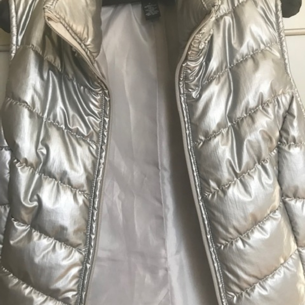 INC International Concepts Silver Quilted Vest - Picture 5 of 7